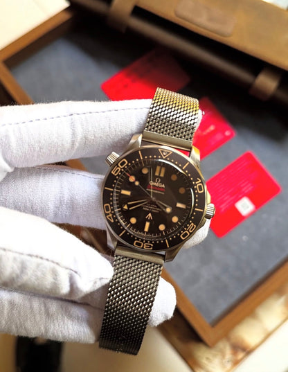 OMEGA JAMES BOND SEAMASTER DIVER 300M